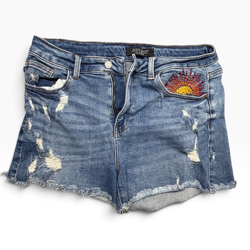 Judy Blue XL Distressed Denim Shorts Medium Wash Embroidered Sun JB150112 MD